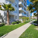Oceana Suites Distrito Verde